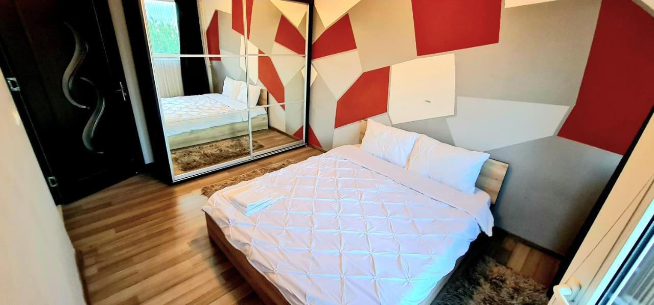 Ultracentral Apartments Bacău エクステリア 写真